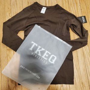 TKEQ Kennedy Long Sleeve Seamless Shirt Color: Espresso Brown Size: XS/S